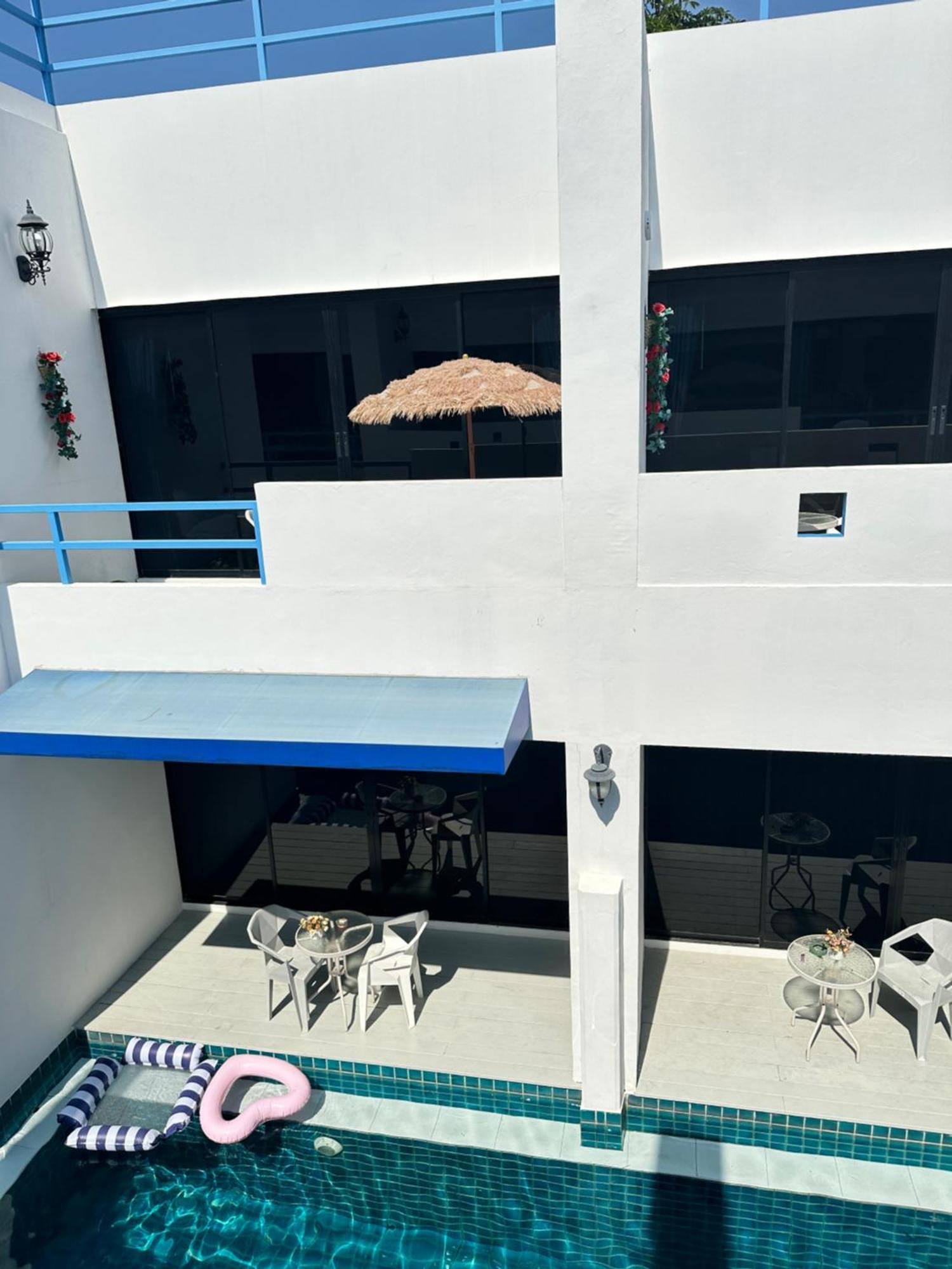 Mona Lisa Pool Homestay Pattaya